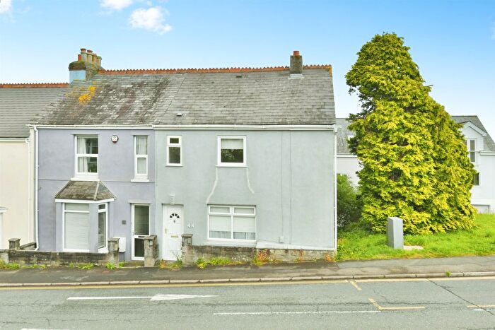 3 Bedroom Terraced House For Sale In North Road, Saltash, PL12