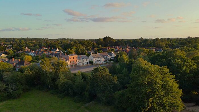 3 Bedroom Terraced House For Sale In Meerut Road, Brockenhurst, SO42