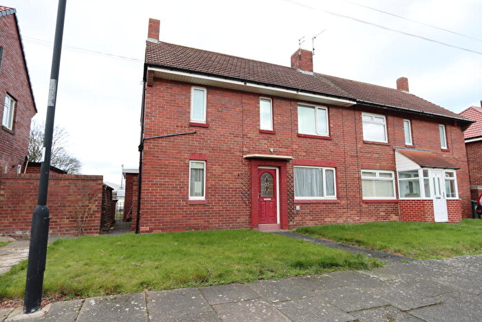 3 Bedroom Semi-Detached Bungalow For Sale In Cotswold Drive, Whitley Bay, Tyne And Wear, NE25