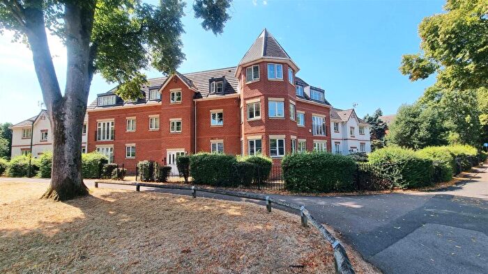 2 Bedroom Flat For Sale In Yardley Wood Road, Yardley Wood, B14
