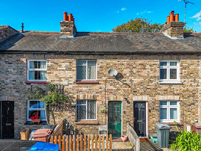 2 Bedroom Terraced House For Sale In Townfield Street, Chelmsford, CM1