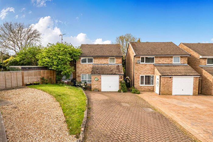4 Bedroom Detached House For Sale In Balliol Road, Daventry, NN11