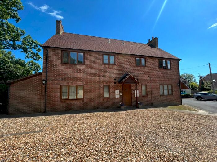 1 Bedroom Flat To Rent In Coronation Avenue, Poole, BH16