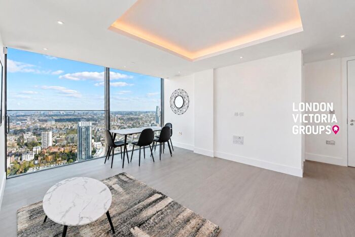 2 Bedroom Flat For Sale In Carrara Tower, Bollinder Place, London, EC1V