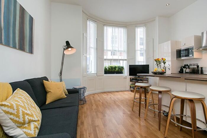 1 Bedroom Flat To Rent In Hogarth Road, Earls Court, London, SW5