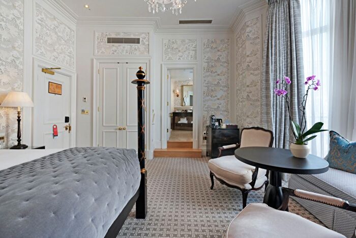 1 Bedroom Studio To Rent In Queen's Gate, London, SW7