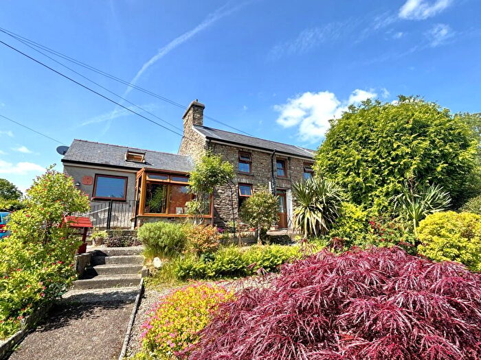 2 Bedroom Semi-Detached House For Sale In Penrhiwllan, Llandysul, SA44