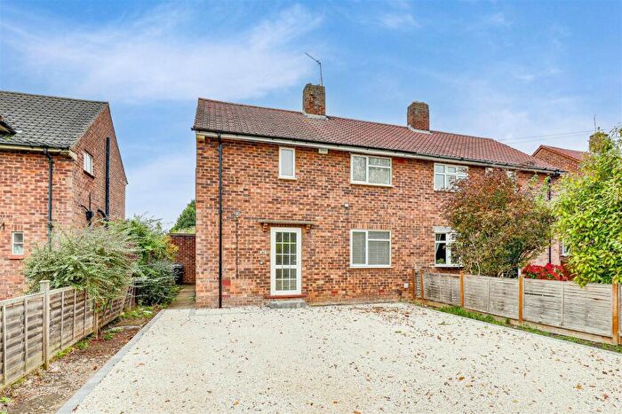 3 Bedroom Semi-Detached House For Sale In Alford Road, Edwalton, Nottinghamshire, NG12