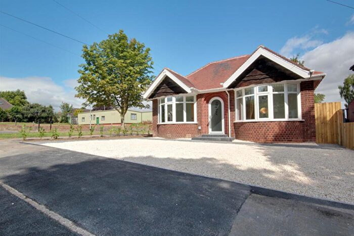 3 Bedroom Detached Bungalow For Sale In Tranby Avenue, Hessle, HU13