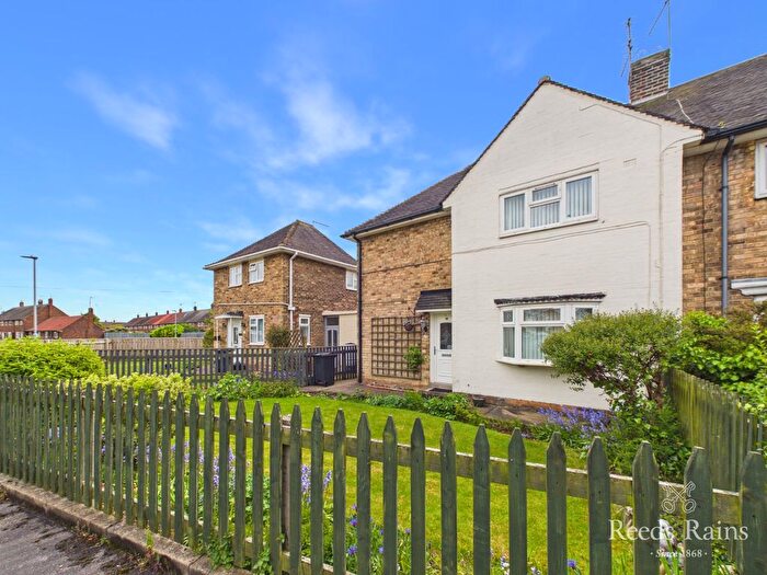 3 Bedroom End Of Terrace House For Sale In Leconfield Close, Hull, East Yorkshire, HU9