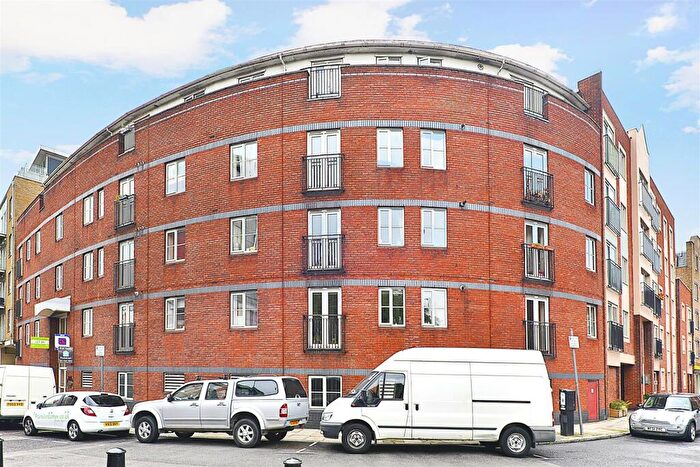 1 Bedroom Apartment To Rent In Regents Gate House, Limehouse, E14