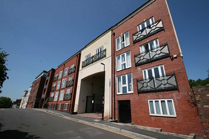2 Bedroom Flat To Rent In Midland Mews, Bristol, BS2