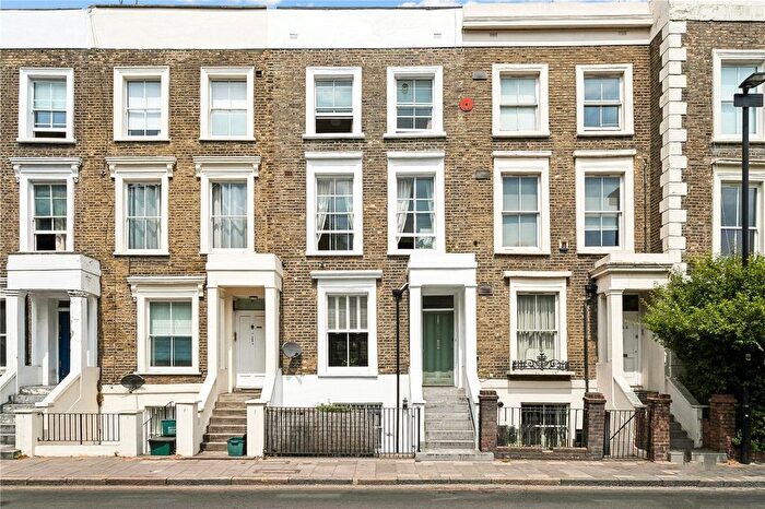 2 Bedroom Maisonette For Sale In St. Pauls Road, London, N1