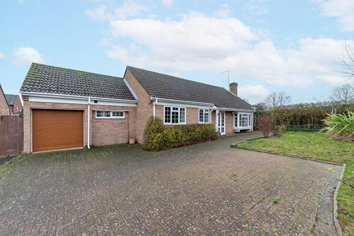 3 Bedroom Bungalow For Sale In Windsor Close, St. Ives, Cambridgeshire, PE27