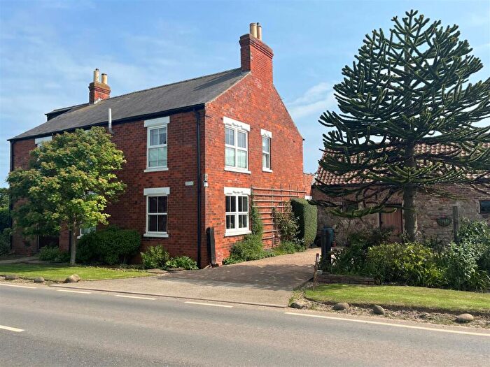 5 Bedroom Detached House For Sale In Hull Road, Withernsea, HU19