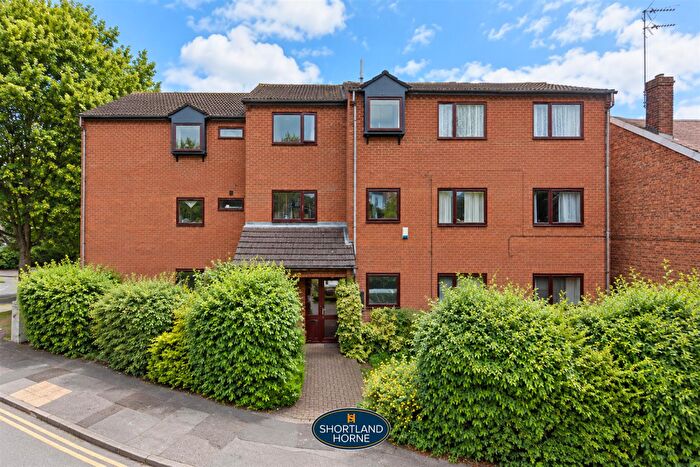 1 Bedroom Flat For Sale In Fenside Avenue, Styvechale, Coventry, CV3