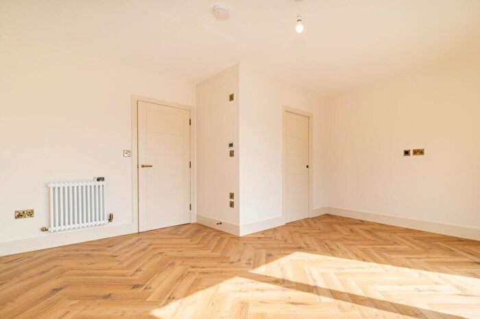 2 Bedroom Duplex For Sale In The Green, Surrey, CR6