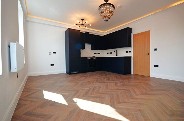 1 Bedroom Flat To Rent In Church Road, London, W3