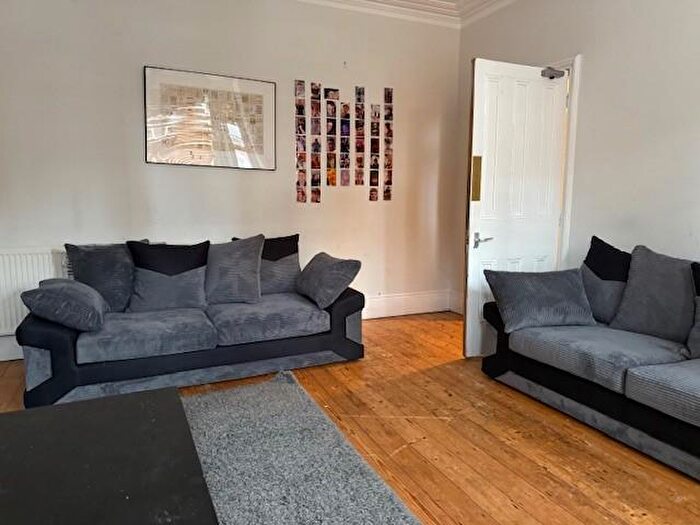 5 Bedroom Semi-Detached House To Rent In George Road ( Bed), West Bridgford, NG2