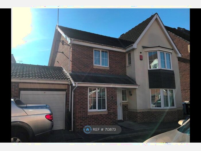 4 Bedroom Detached House To Rent In Amber Street, Mansfield, NG18