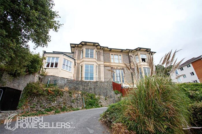 2 Bedroom Apartment For Sale In South Road, Weston-super-Mare, Somerset, BS23