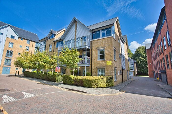 2 Bedroom Flat To Rent In Bingley Court, Canterbury, Kent, CT1