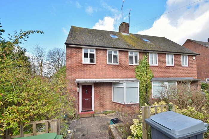 4 Bedroom Semi-Detached House To Rent In Fulflood, SO22