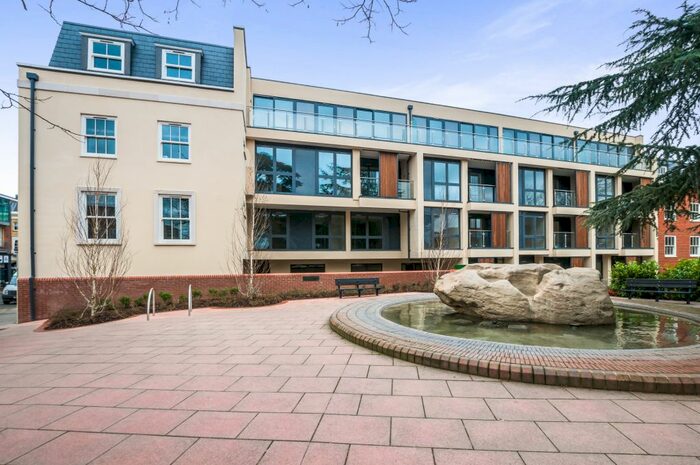 2 Bedroom Flat To Rent In St. Ives Road, Maidenhead, SL6