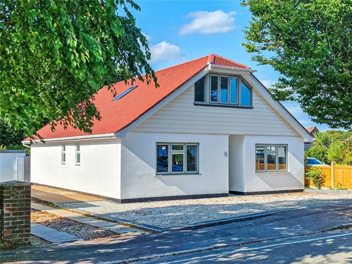 4 Bedroom Bungalow For Sale In Buce Hayes Close, Highcliffe, Christchurch, Dorset, BH23