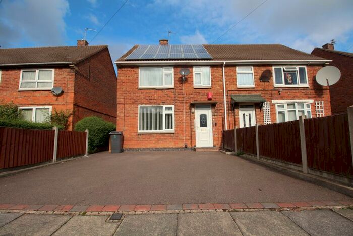 3 Bedroom Semi-Detached House To Rent In Skampton Road, Leicester, LE5