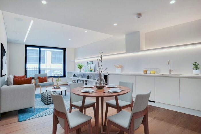 1 Bedroom Flat To Rent In Rathbone Place, London, W1T