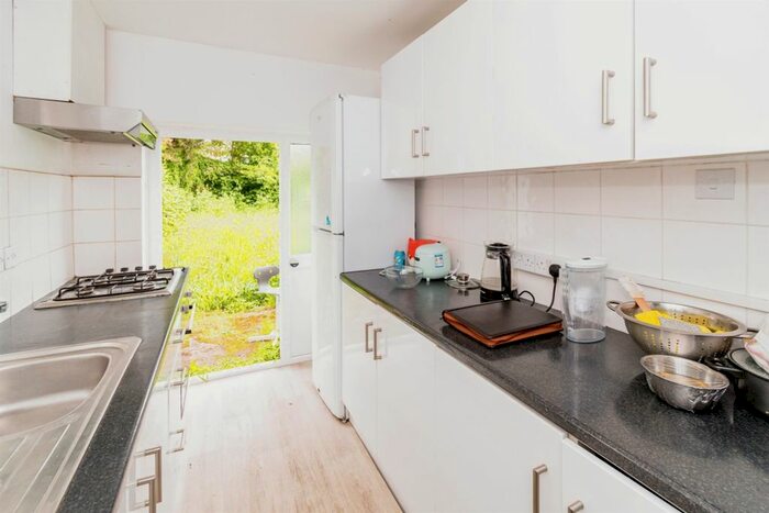 4 Bedroom Semi-Detached House To Rent In Burgess Road, Southampton, SO16