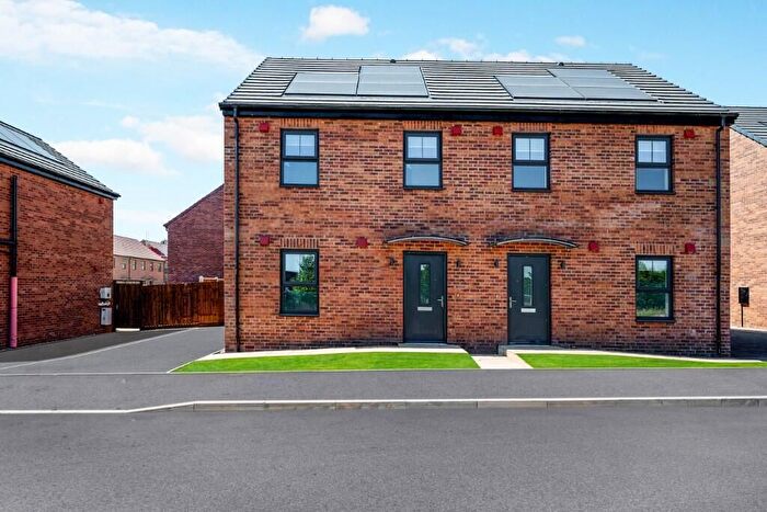 3 Bedroom Semi-Detached House To Rent In Gibbs Avenue, Bilborough, NG8