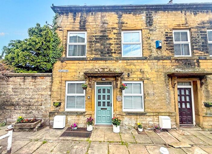 4 Bedroom Semi-Detached House For Sale In Otley Road, East Morton, BD20