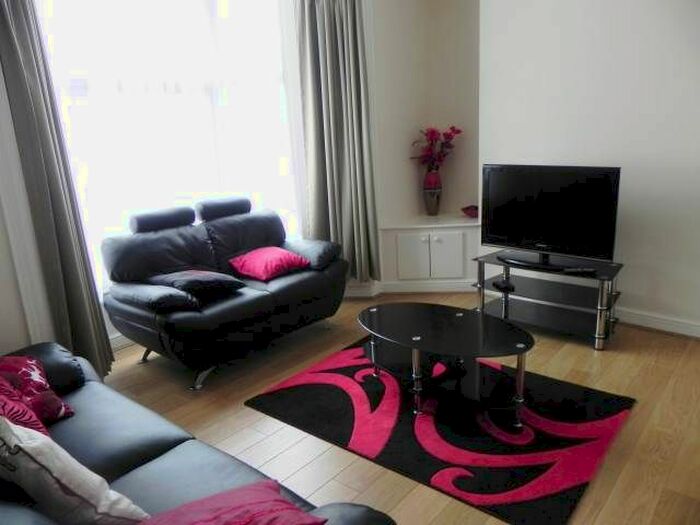 4 Bedroom Property To Rent In Glanmor Road, Uplands, Swansea, SA2