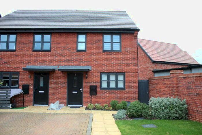 2 Bedroom Semi-Detached House To Rent In Aston Close, Shirley, B90