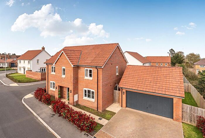 4 Bedroom Detached House For Sale In Batts Meadow, North Petherton, Bridgwater, TA6