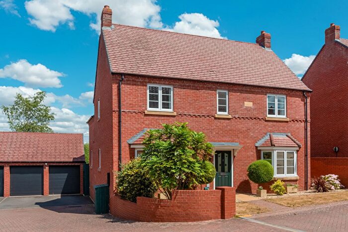4 Bedroom Detached House For Sale In Neptune Drive, Stratford-Upon-Avon, CV37