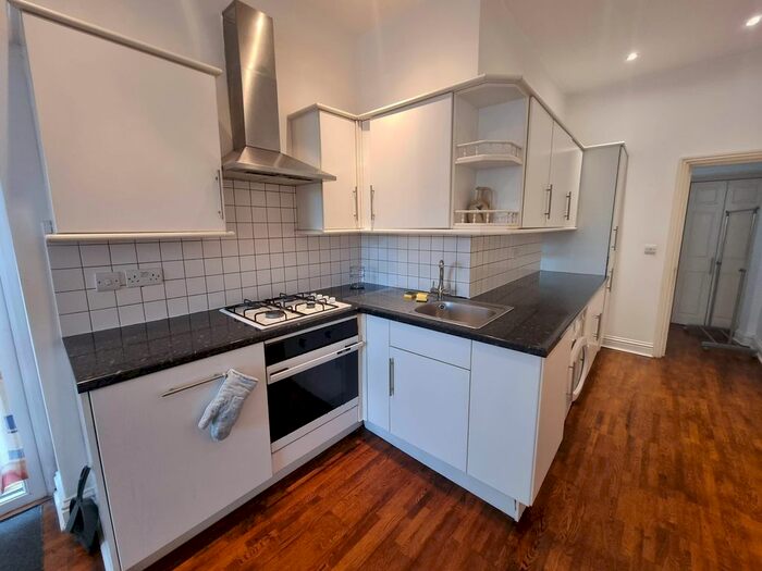2 Bedroom Flat To Rent In East End Road, East Finchley, London, N2