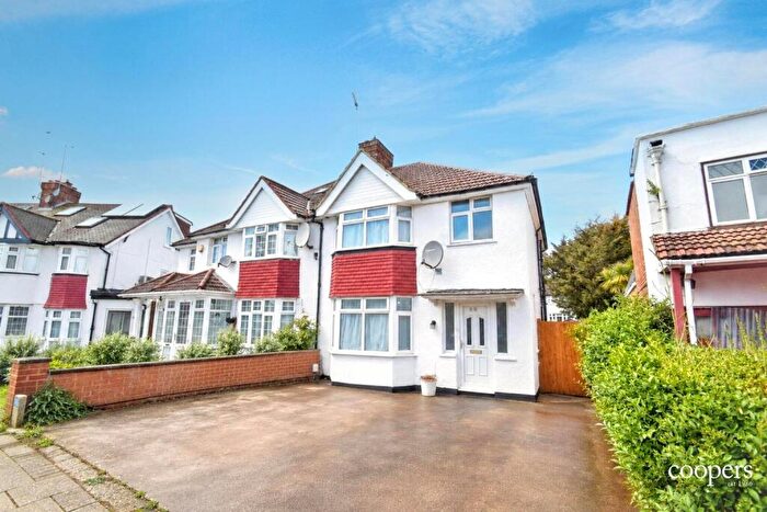 3 Bedroom Semi Detached House To Rent In Welbeck Road, Harrow, HA2