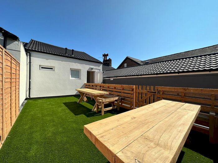 1 Bedroom Property To Rent In King Street, Southport, Merseyside., PR8