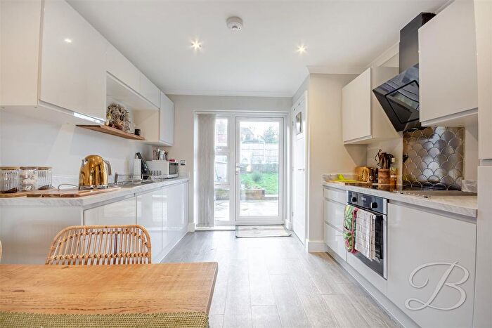 2 Bedroom Semi-detached Bungalow For Sale In Jacques Orchard, South Normanton, Alfreton, DE55