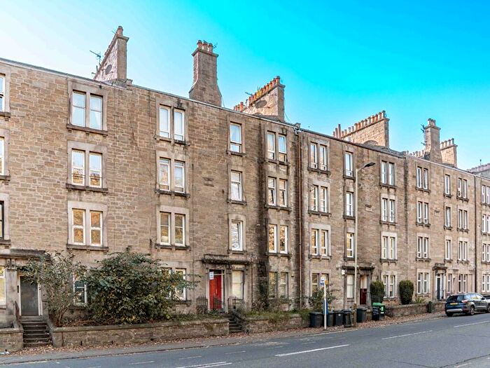 2 Bedroom Flat To Rent In Lochee Road, West End, Dundee, DD2