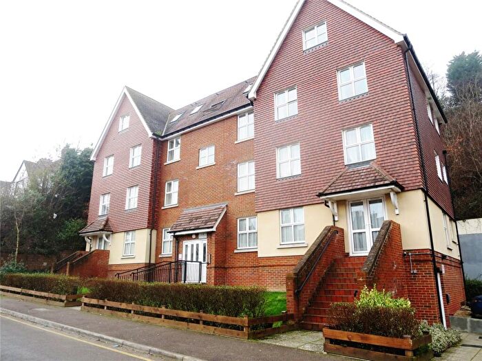 2 Bedroom Apartment To Rent In Sandcroft Court, Garlands Road, Redhill, Surrey, RH1