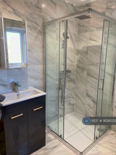 2 Bedroom Flat To Rent In Crossway, London, N12