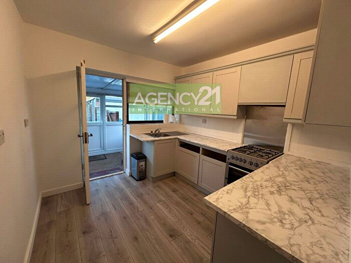 2 Bedroom Bungalow To Rent In Greville Smith Avenue, Whitnash, CV31