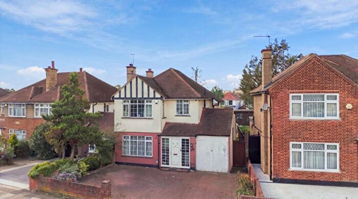 3 Bedroom Detached House For Sale In Abercorn Gardens, Harrow, HA3