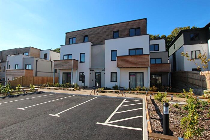 2 Bedroom Apartment To Rent In Victoria Road, Burgess Hill, West Sussex, RH15
