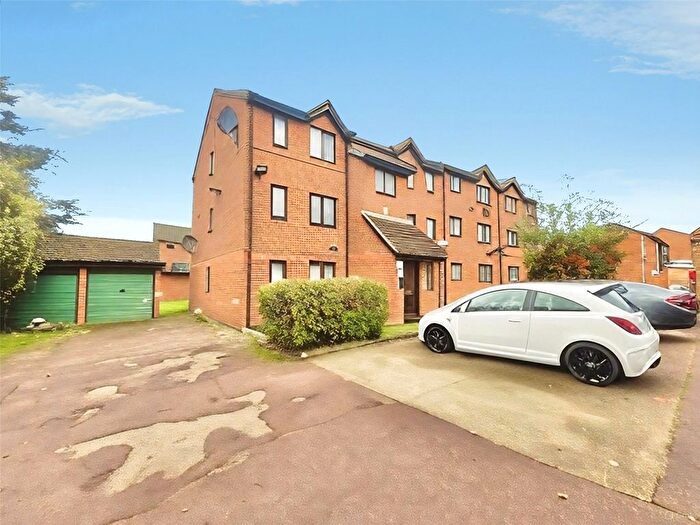 1 Bedroom Flat To Rent In Parsonage Road, Grays, Essex, RM20
