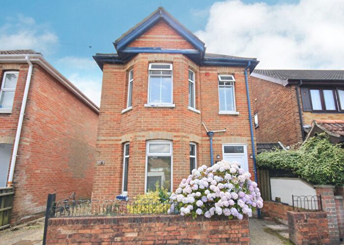 1 Bedroom Flat For Sale In Marline Road, Poole, BH12